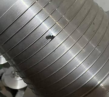 some porosity in the die-casting of aluminium bobbins